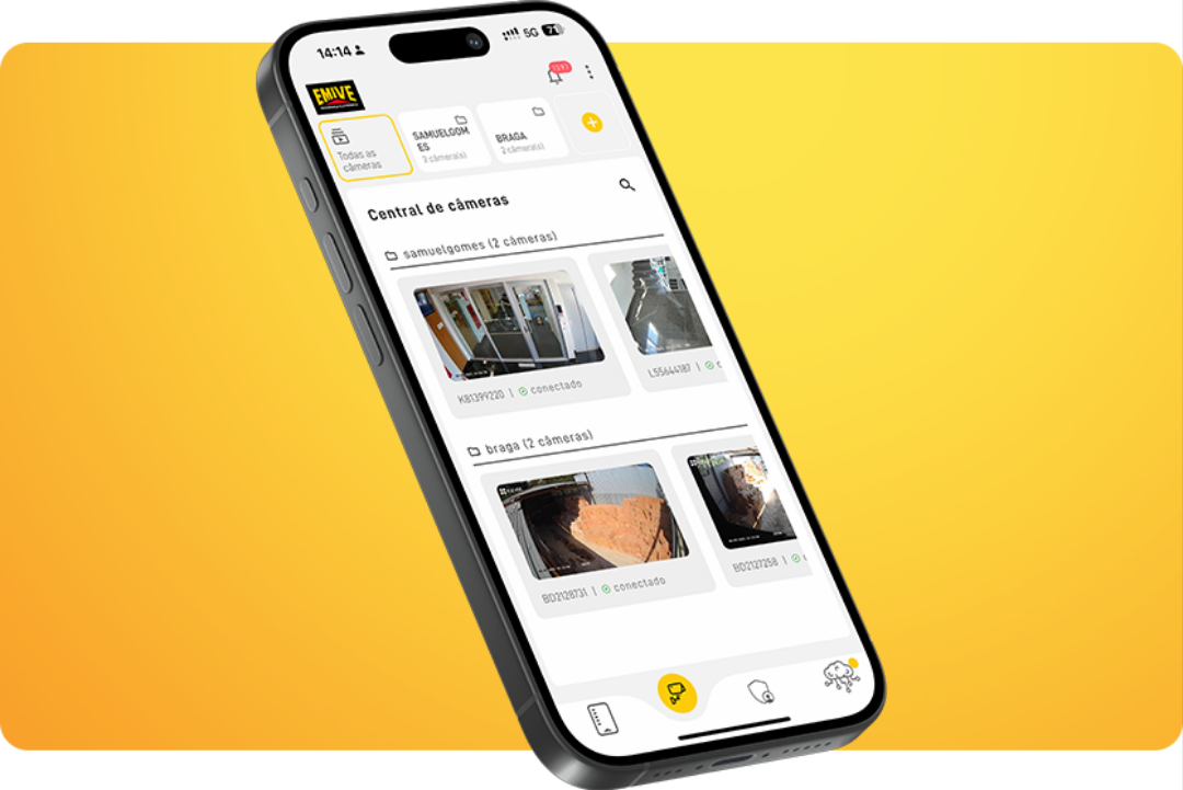 SuperApp Emive em smartphone mostrando câmeras conectadas em tempo real